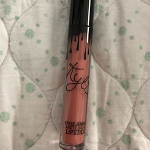 Kylie Jenner matte liquid lipstick color Candy K